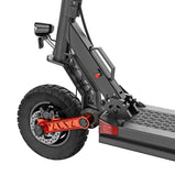Patinete eléctrico todoterreno Joyor S10-S-Z en ambiente exterior con neumáticos anchos y doble suspensión