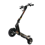 KuKirin T3 patinete eléctrico todoterreno con motor 800W derrapando en el desierto
