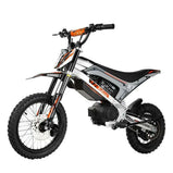 KuKirin X1 Electric Bike todoterreno en bosque, moto eléctrica compacta y potente